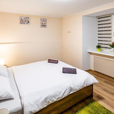 Romari Rynok Square 3 Apartment Lviv Luaran gambar