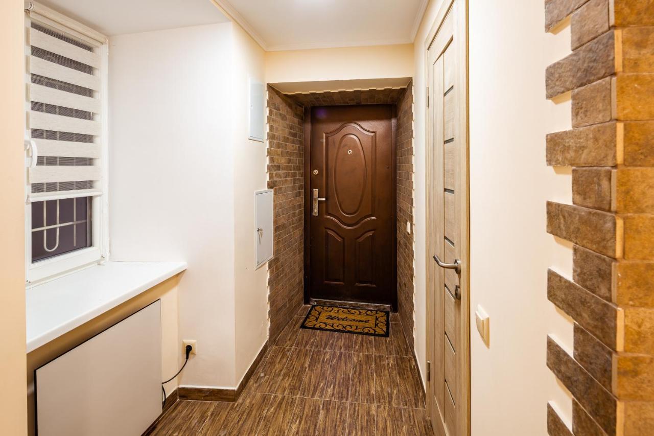 Romari Rynok Square 3 Apartment Lviv Luaran gambar
