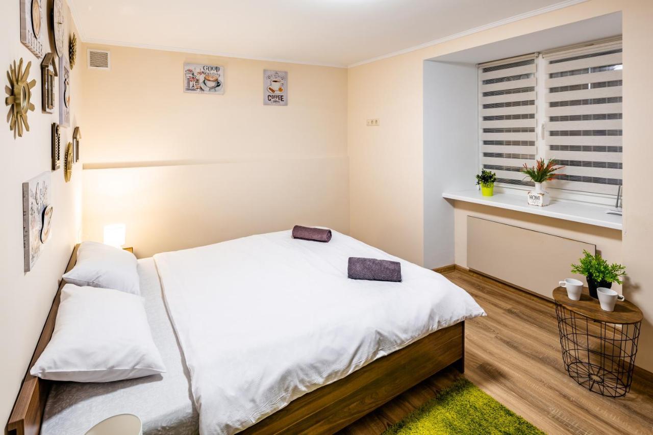 Romari Rynok Square 3 Apartment Lviv Luaran gambar