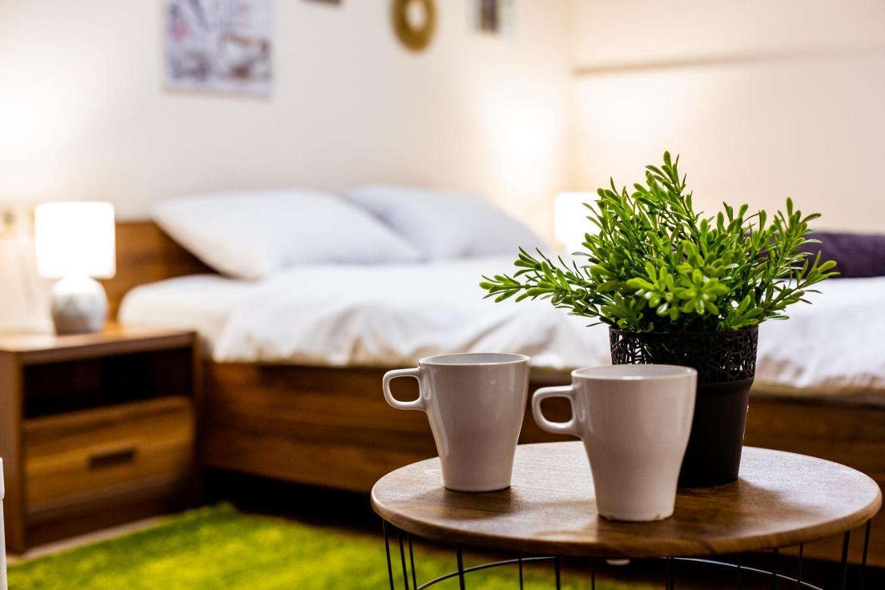 Romari Rynok Square 3 Apartment Lviv Luaran gambar