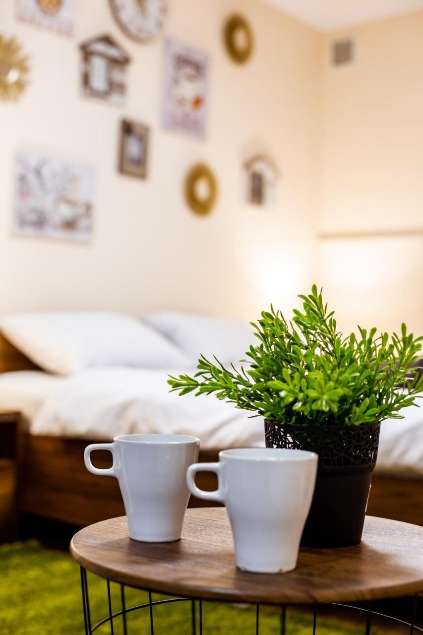 Romari Rynok Square 3 Apartment Lviv Luaran gambar